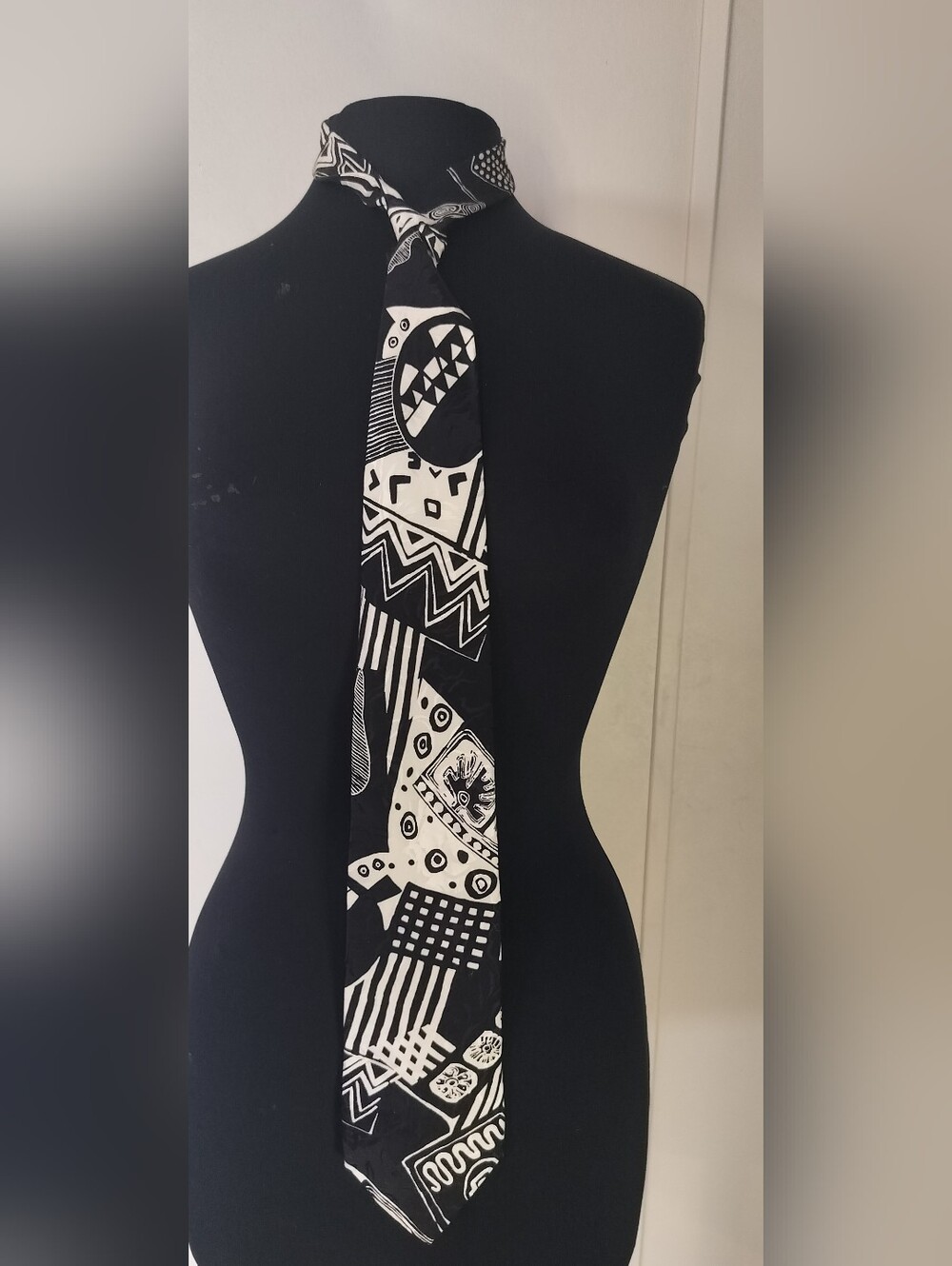 Legacy Black and White Geometric Print Men's Tie